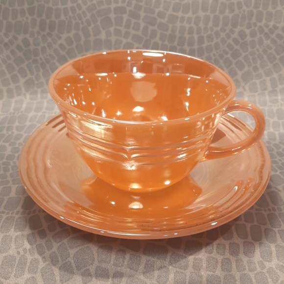 Vintage Anchor Hocking Fire King Peach Lustre Cup & Saucer Set ~ 3 Bands Pattern - Picture 2 of 9